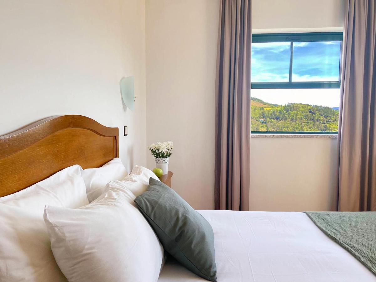 Vinhais Hotel Экстерьер фото